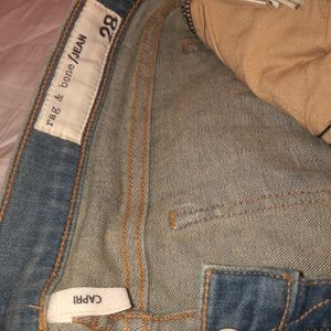 Rag and Bone light wash Capri jean